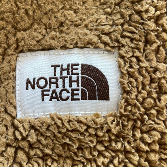 North Face brown fleece “Teddy Bear” jacket. - Picture 4 of 7